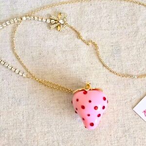 Betsy Johnson necklace